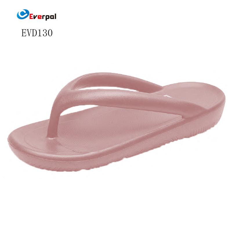 Waarom zijn teenslippers voor dames populair in zwembaden en spa-omgevingen?