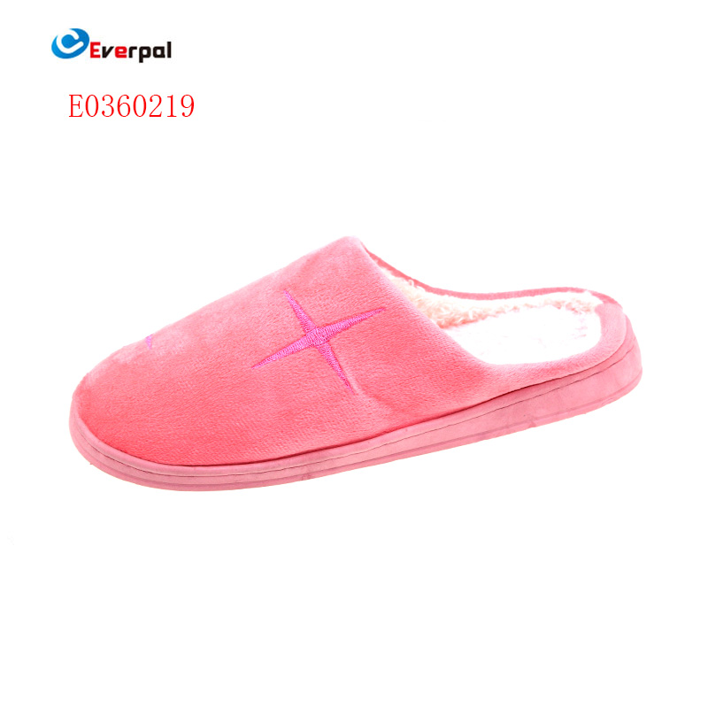 Pluizige pantoffels voor dames